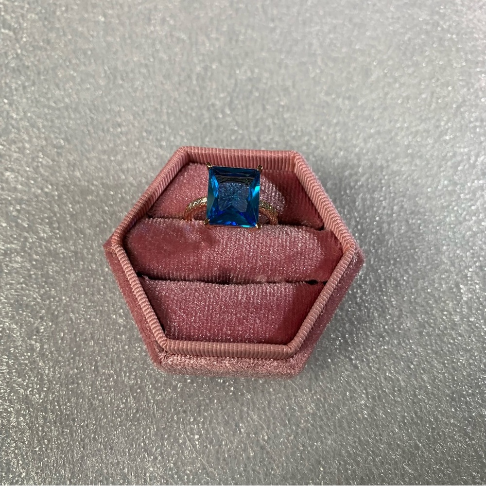 Elegant Blue Gemstone Ring